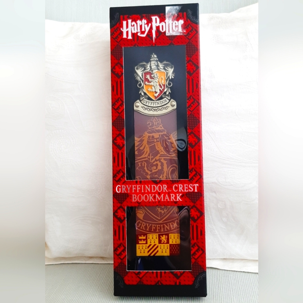 Harry Potter Gryffindor Crest Bookmark   London England